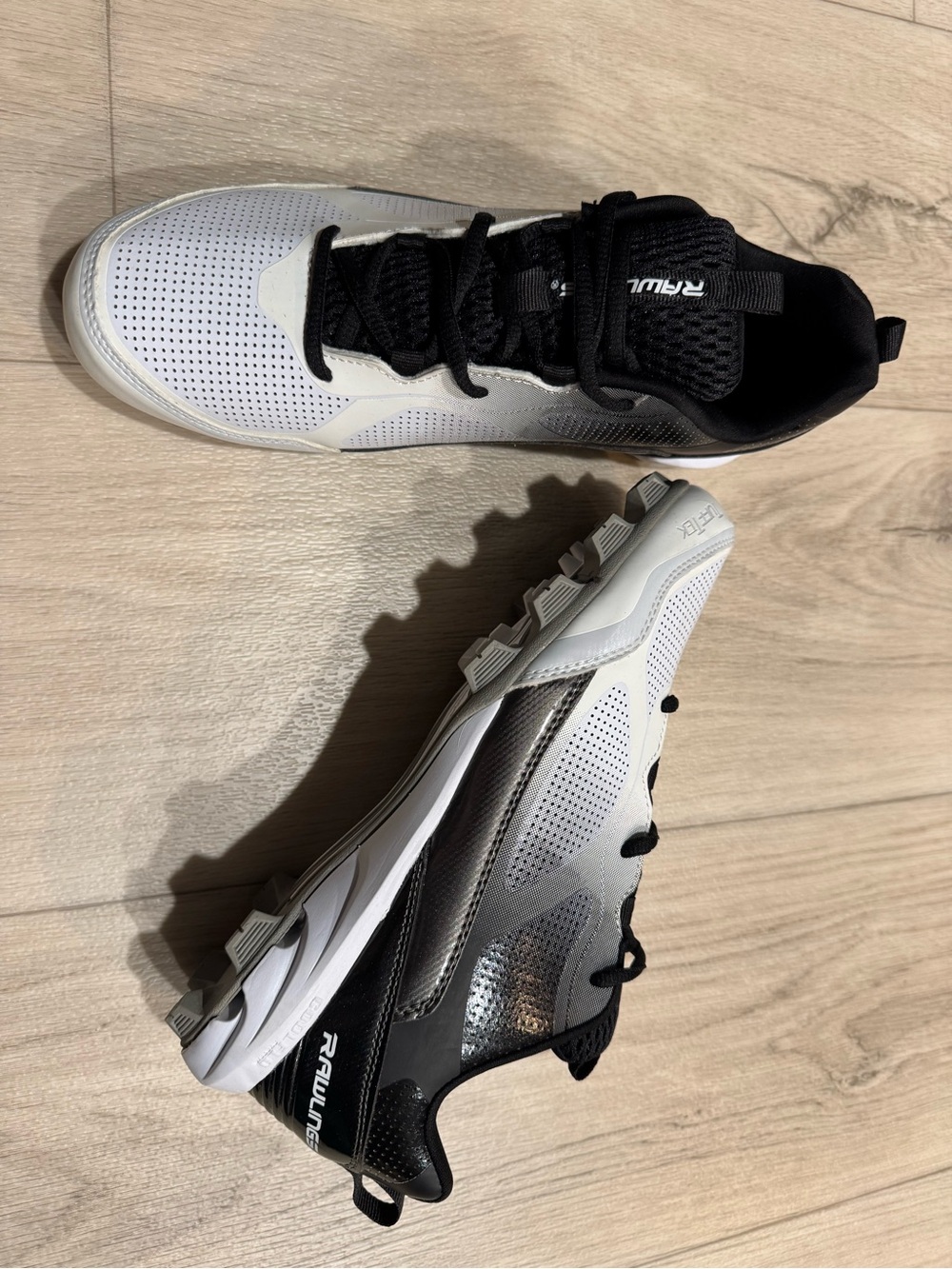 Rawlings White and Black Men’s Athletic Sneakers